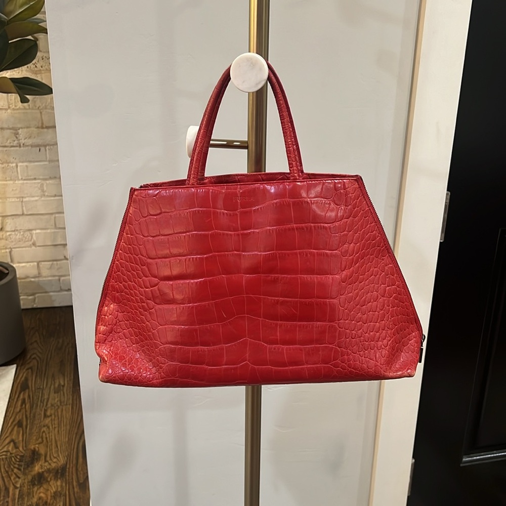 Vintage Furla Red Leather Crocodile-Embossed Tote